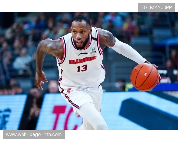 费基尔补射入网助力逆转胜利:激情四射的逆袭时刻