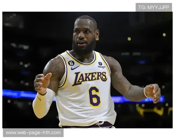 詹姆斯不讲理突破扣篮,湖人客场逆袭获胜